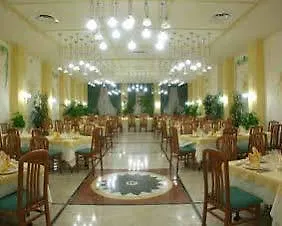 **** Otel Holiday Palace Nicolosi İtalya
